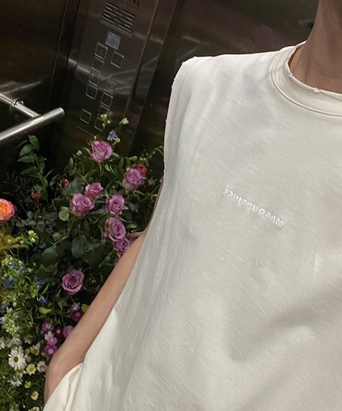MASONPRINCE(メイソンプリンス)の「【MASONPRINCE】Oversized paint print sleeveless TEE BX3024(タンクトップ・メンズ・アイボリー/ブラック・S/M/L)」の4枚目の写真