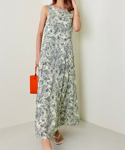 DOLLUPOOPS(ドールアップウップス)の「フラワーアニマルプリントマキシワンピース(ワンピース・レディース・ライトイエロー/グリーン・38)」の2枚目の写真