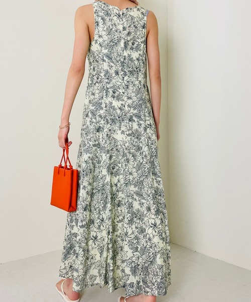 DOLLUPOOPS(ドールアップウップス)の「フラワーアニマルプリントマキシワンピース(ワンピース・レディース・ライトイエロー/グリーン・38)」の11枚目の写真