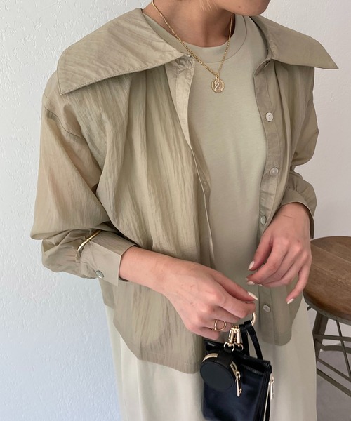 CAPRICIEUX LE'MAGE（カプリシューレマージュ）の「BIGカラーシアーシャツ（シャツ/ブラウス・レディース・ベージュ/ホワイト/カーキ・FREE）」の3枚目の写真