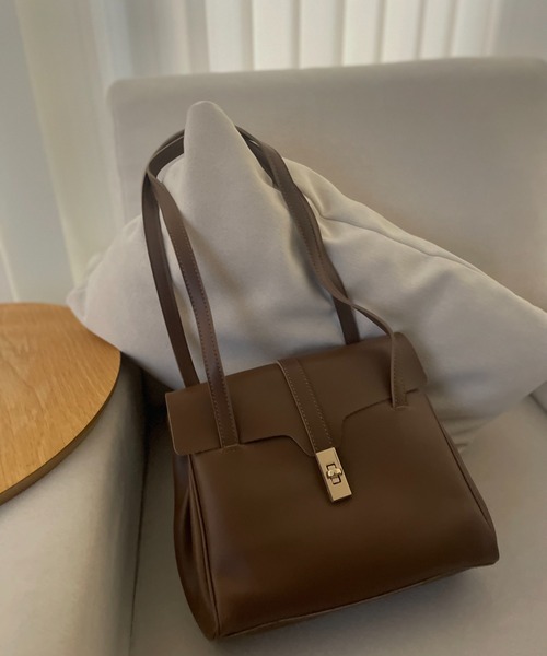 sakishimatokyo（サキシマトーキョー）の「スクエアフラップトート（ショルダーバッグ・レディース・ブラウン/ダークブラウン/ブラック・FREE）」の4枚目の写真