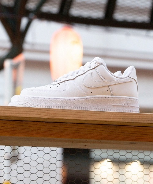 NIKE（ナイキ）の「NIKE AIR FORCE 1 07 CW2288-111（スニーカー
