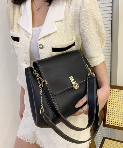 yuue' ( wear )（ユーイ）の「＜ポーチ付き＞ ゴールドチェーン レザーショルダーバッグ（ショルダーバッグ・レディース・ブラック/ダークブラウン/ベージュ/ライトブラウン・FREE）」の13枚目の写真