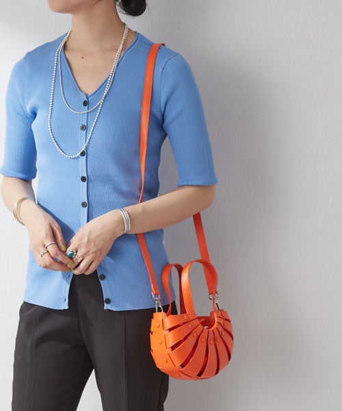 SHENERY（シーナリー）の「【WEB限定カラー：ブルー/ピンク】レザーデザインミニバッグ（トートバッグ・レディース・パープル/オフホワイト/ピンク/オレンジ/ブルー・FREE）」の13枚目の写真