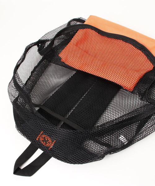 CIAOPANIC（チャオパニック）の「【SURPASS HOTDOGG STAND／サーパスホットドッグスタンド】メッシュバックパック/PACKING MESH BACKPACK（バックパック/リュック・メンズ・ブラック・FREE）」の4枚目の写真