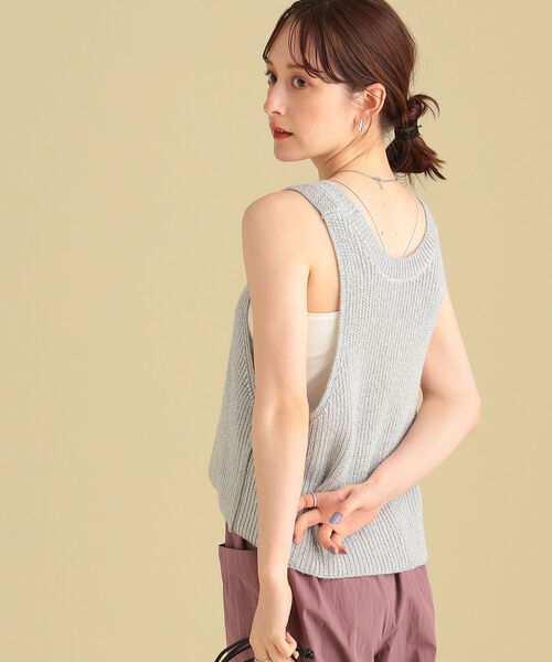 Ray BEAMS（レイビームス）の「Ray BEAMS / ラメ コンパクト ベスト（ニット/セーター・レディース・シルバー/イエロー系その他5・ONE SIZE）」の10枚目の写真