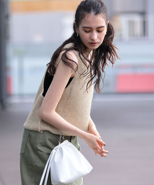 Ray BEAMS（レイビームス）の「Ray BEAMS / ラメ コンパクト ベスト（ニット/セーター・レディース・シルバー/イエロー系その他5・ONE SIZE）」の22枚目の写真