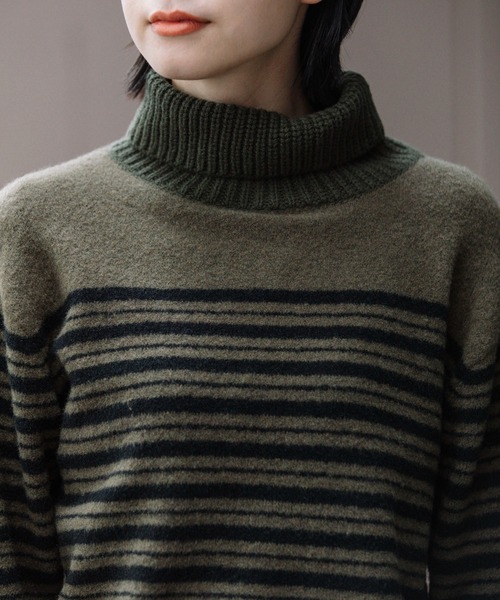 Munich（ミューニック）の「ブラッシュヤーン×メリノウールタートルネックトップス（ニット/セーター・レディース・ブラック/ベージュ/カーキ・FREE）」の11枚目の写真