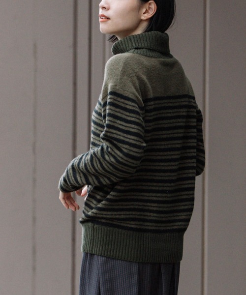Munich（ミューニック）の「ブラッシュヤーン×メリノウールタートルネックトップス（ニット/セーター・レディース・ブラック/ベージュ/カーキ・FREE）」の10枚目の写真