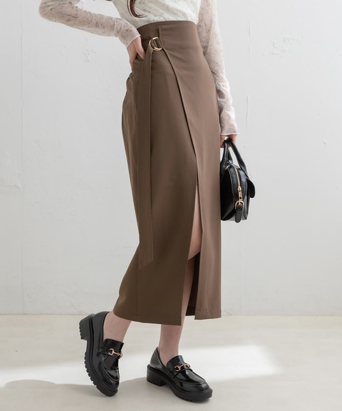 OLIVE des OLIVE（オリーブデオリーブ）の「ディーカンベルト付スリットスカート（スカート・レディース・チャコールグレー/ブラック/ブラウン/アイボリー・FREE）」の4枚目の写真