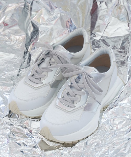 Lucida（ルシーダ）の「Alnair/ナチュラル厚底スニーカー（スニーカー・レディース・ホワイト/ブラック/ベージュ/パープル/ピンク/シルバー/ライトグリーン/アニマル/シルバー系その他/ピンクベージュ/ブルー系その他/インディゴブルー/ネイビー/ライトブラウン・38/39/35/36/37/40/41）」の12枚目の写真