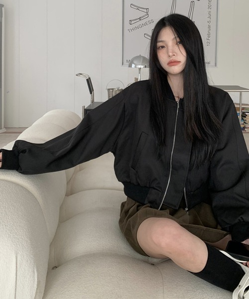 Jewelobe（ジュエローブ）の「パフスリーブショートブルゾン（ブルゾン・レディース・アイボリー/ブラック・FREE）」の6枚目の写真