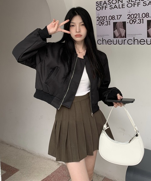 Jewelobe（ジュエローブ）の「パフスリーブショートブルゾン（ブルゾン・レディース・アイボリー/ブラック・FREE）」の10枚目の写真