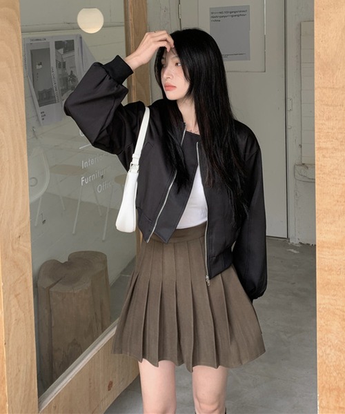 Jewelobe（ジュエローブ）の「パフスリーブショートブルゾン（ブルゾン・レディース・アイボリー/ブラック・FREE）」の11枚目の写真