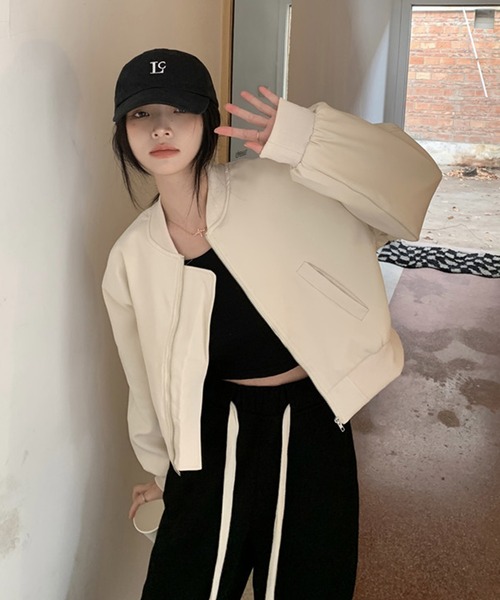 Jewelobe（ジュエローブ）の「パフスリーブショートブルゾン（ブルゾン・レディース・アイボリー/ブラック・FREE）」の18枚目の写真