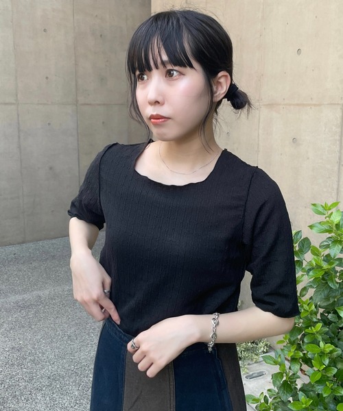 DuKKah(デュカ)の「Dukkah/【低身長向け】ポコポコプル5分袖オーバー(Tシャツ/カットソー・レディース・ブラック/パープル/アイボリー・X-SMALL)」の1枚目の写真
