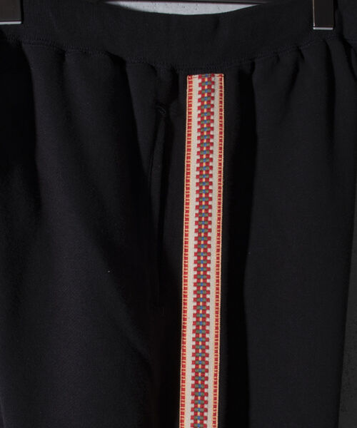 GLOSTER（グロスター）の「【GLOSTER/グロスター】リメイク サイドラインスウェットパンツ トラックパンツ（その他パンツ・メンズ・ブラック/グレー・M/L）」の7枚目の写真