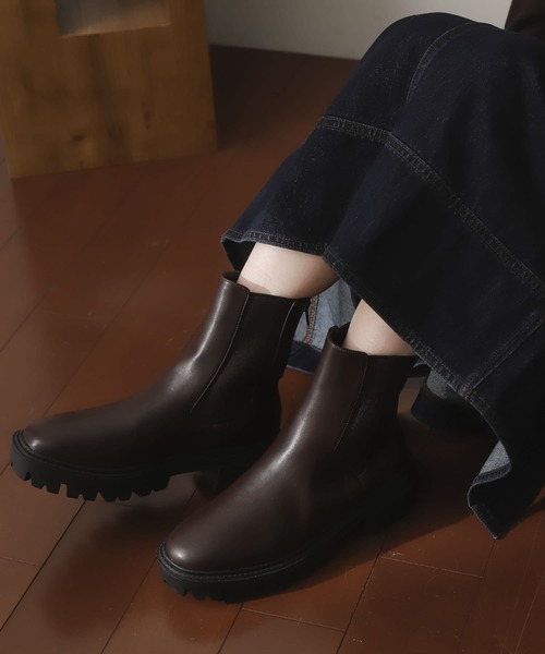 SENSE OF PLACE by URBAN RESEARCH（センスオブプレイスバイアーバンリサーチ）の「トラックソールサイドゴアブーツ（ブーツ・レディース・ブラック/アイボリー/ブラウン・MEDIUM/SMALL/LARGE）」の12枚目の写真