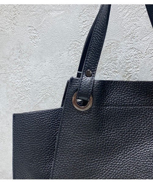 【RIPANI/リパーニ】ダルメシアンハラコストラップショルダーベルトつき牛革シュリンク加工トートバッグ(大)（トートバッグ）｜Desert Rose（デザートローズ）