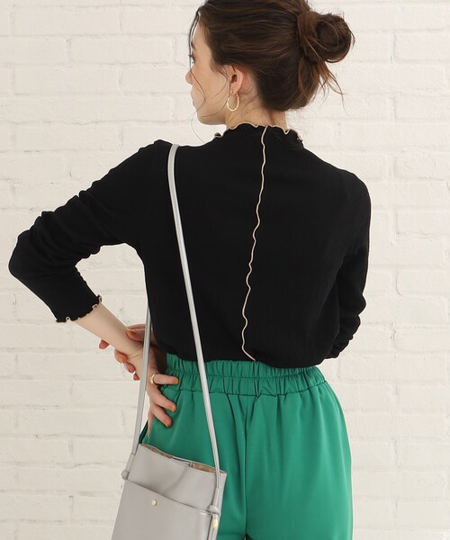 Cutie Blonde(キューティーブロンド)の「◆【1枚でも映える】配色メロウトップス(Tシャツ/カットソー・レディース・ブラック/ダークブラウン/ホワイト系・02/03/01)」の14枚目の写真