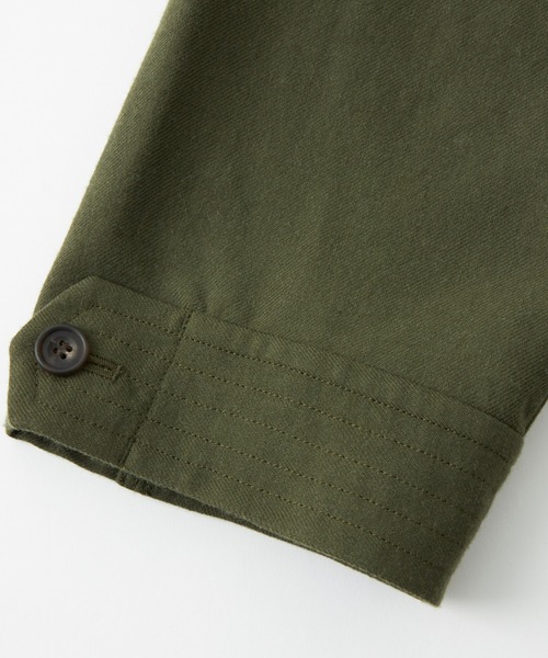 WHITE MOUNTAINEERING（ホワイトマウンテニアリング）の「TWILL B.D.U JACKET（ミリタリージャケット・メンズ・カーキ・1/2）」の3枚目の写真