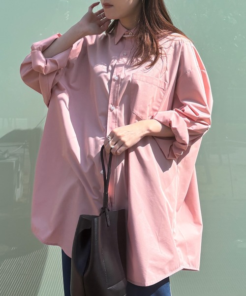 ISOOK（アイスー）の「スタンダードオーバーサイズシャツ/ ルーズ カラーシャツ ビッグサイズ レギュラーカラー 青シャツ 白シャツ 秋服 秋トップス オフィスカジュアル（シャツ/ブラウス・レディース・ブルー/ホワイト/チャコールグレー/ピンク・FREE）」の16枚目の写真