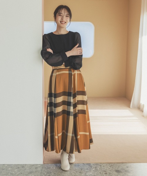 Andemiu（アンデミュウ）の「ソデフハクボートネックカットソー167391（Tシャツ/カットソー・レディース・ブラック/ベージュ/ブルー/ボルドー・FREE）」の15枚目の写真