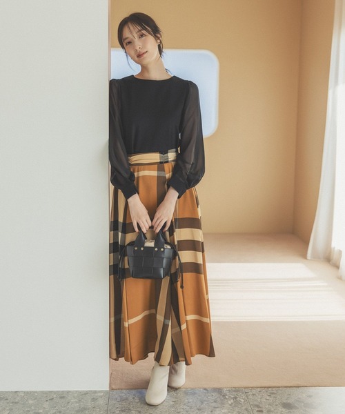 Andemiu（アンデミュウ）の「ソデフハクボートネックカットソー167391（Tシャツ/カットソー・レディース・ブラック/ベージュ/ブルー/ボルドー・FREE）」の10枚目の写真