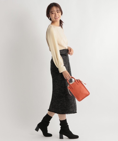 Andemiu（アンデミュウ）の「ソデフハクボートネックカットソー167391（Tシャツ/カットソー・レディース・ブラック/ベージュ/ブルー/ボルドー・FREE）」の7枚目の写真