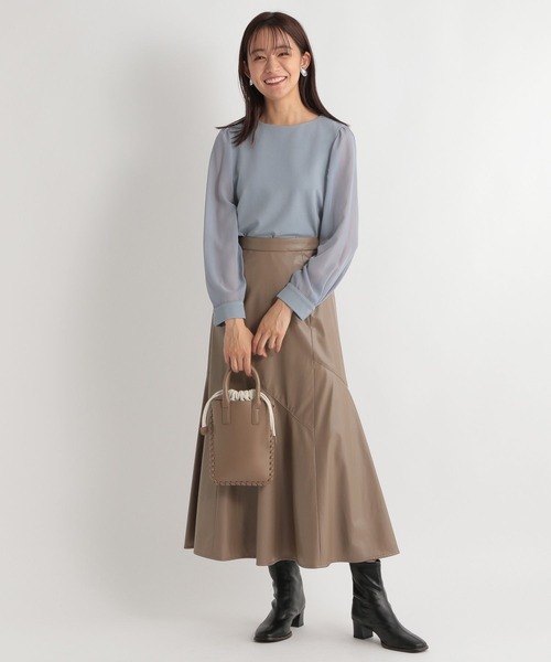 Andemiu（アンデミュウ）の「ソデフハクボートネックカットソー167391（Tシャツ/カットソー・レディース・ブラック/ベージュ/ブルー/ボルドー・FREE）」の21枚目の写真