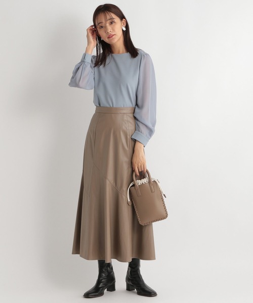 Andemiu（アンデミュウ）の「ソデフハクボートネックカットソー167391（Tシャツ/カットソー・レディース・ブラック/ベージュ/ブルー/ボルドー・FREE）」の13枚目の写真