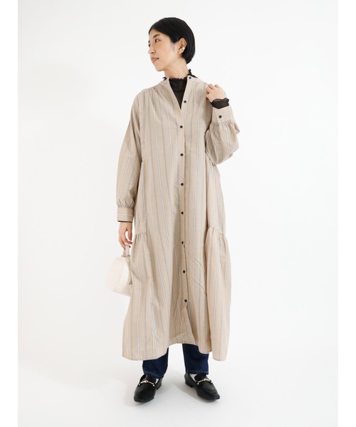 Lugnoncure(ルノンキュール)の「タイプライター脇ティアードワンピース(ワンピース・レディース・ブラック/ベージュ/ネイビー・フリ-)」の3枚目の写真