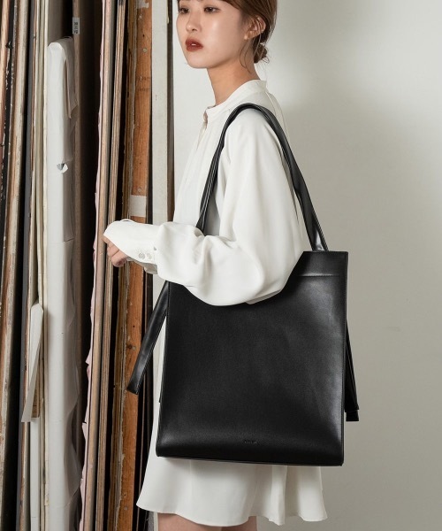 Amiur（エミレ）の「leather handle link bag（ハンドバッグ）」 WEAR
