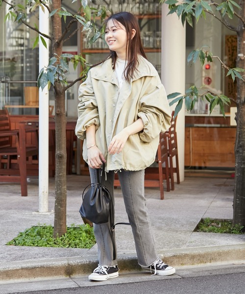 Actually（アクチュアリー）の「フェイクレザー 巾着2wayショルダー（ショルダーバッグ・レディース・ブラック/シルバー/イエロー/ベージュ/カーキ・フリー）」の9枚目の写真