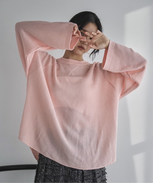 feepur（フェピュール）の「【ハンドウォッシャブル】サーマルライクオーバーニット（ニット/セーター・レディース・オレンジ/ブルー/ブラック/オフホワイト/ピンク・MEDIUM）」の4枚目の写真