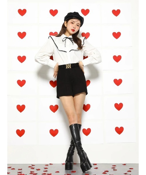 Darich(ダーリッチ)の「DDバックルハイウエストショートパンツ(その他パンツ・レディース・ブラック/レッド・S/M)」の3枚目の写真
