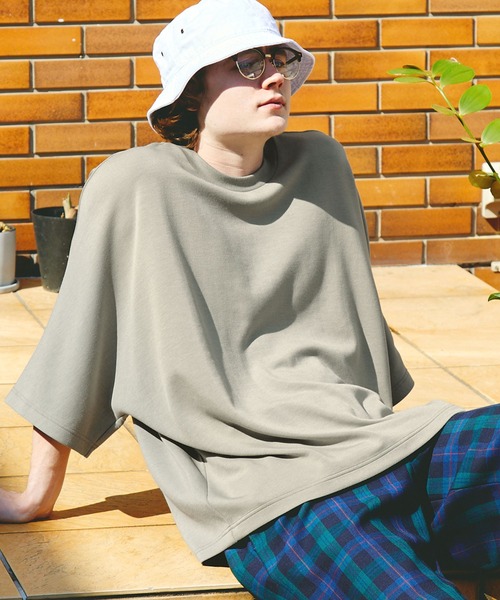 EMMA CLOTHES(エマクローズ)の「スモーキーポンチ ルーズドルマンカットソー EMMA CLOTHES(Tシャツ/カットソー・メンズ・ブラック/オリーブ/グレイッシュベージュ/アイボリー/ブルーグレー/イエロー・M/L)」の15枚目の写真