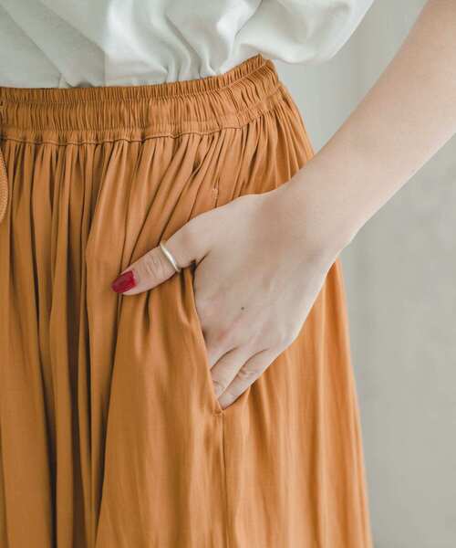 ITEMS URBANRESEARCH（アイテムズ アーバンリサーチ）の「イージーガウチョパンツ（その他パンツ・レディース・ベージュ/キャメル/ブラック・FREE）」の8枚目の写真