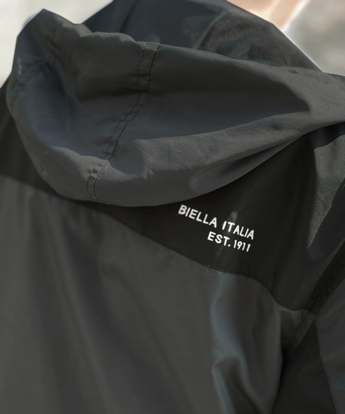 FILA(フィラ)の「FILA/フィラ ブランド ロゴ 裏メッシュ 花粉付着防止 フルジップ マウンテンパーカー ジャンパー(マウンテンパーカー・メンズ・ベージュ/チャコール/ネイビー/ブラック・L/LL/M)」の16枚目の写真