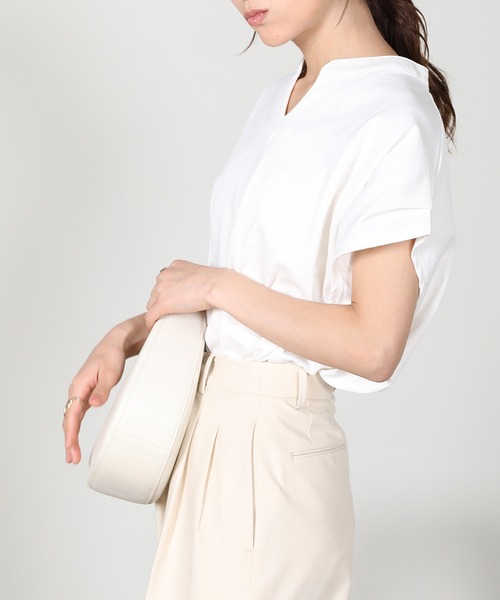 aity（アイティ）の「ヘンリーネックノースリーブ（Tシャツ/カットソー・レディース・パープル/チャコール/モカ/ブラック/アイボリー/ワイン・M）」の16枚目の写真