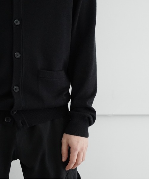 FRED PERRY(フレッドペリー)の「FRED PERRY CLASSIC CARDIGAN(カーディガン/ボレロ・メンズ・ブラック/ネイビー・S)」の9枚目の写真