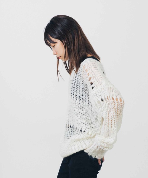 TheOpen Product(ザオープンプロダクト)の「THE OPEN PRODUCT/IRREGULAR NETTED SWEATER/GTO223KT005(ニット/セーター・レディース・ブラック/オフホワイト・1)」の13枚目の写真