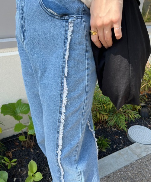 nemne store(ネンネストア)の「《Delfy》【低身長用サイズあり】フリンジストレートデニムパンツ(デニムパンツ・レディース・ライトブルー/ブルー/ブラック/アイボリー/ピンク/グレー・SMALL/MEDIUM)」の21枚目の写真