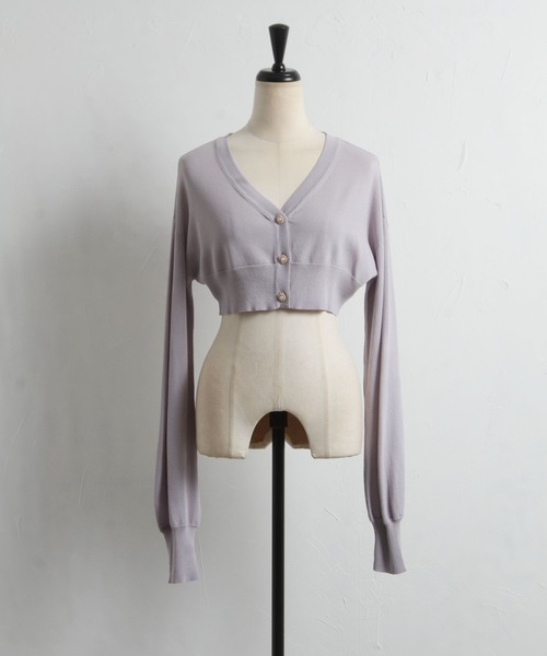 tocco closet(トッコ クローゼット)の「パール釦Vネックショート丈カーディガン(カーディガン/ボレロ・レディース・オフホワイト/ラベンダー/ブラック・M)」の17枚目の写真