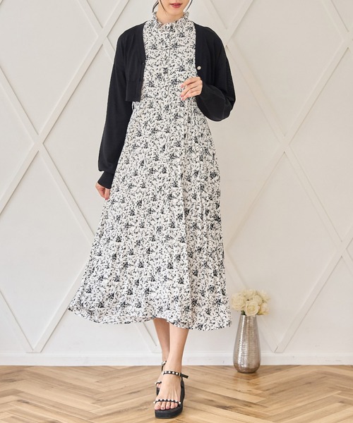 tocco closet(トッコ クローゼット)の「パール釦Vネックショート丈カーディガン(カーディガン/ボレロ・レディース・オフホワイト/ラベンダー/ブラック・M)」の7枚目の写真