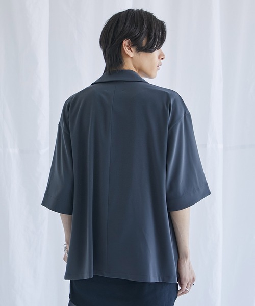 PUBLIC TOKYO（パブリックトウキョウ）の「【接触冷感】サマーオルタネイトシャツ（シャツ/ブラウス・メンズ・ライトグレー/ベージュ/ダークグレー・1/2）」の8枚目の写真