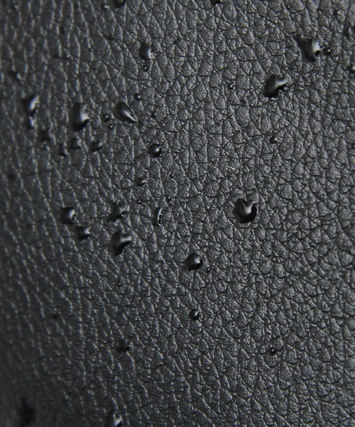 glabella（グラベラ）の「スプリットレザー（牛床革） フラップ スクエアミニショルダーバッグ（ショルダーバッグ・メンズ・ブラック・FREE）」の16枚目の写真