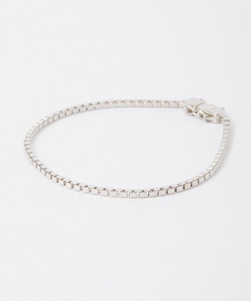 TOM WOOD(トムウッド)の「TOM WOOD Square Bracelet トムウッド スクエア ブレスレット(ブレスレット・メンズ・シルバー・6.5/7/7.5)」の3枚目の写真