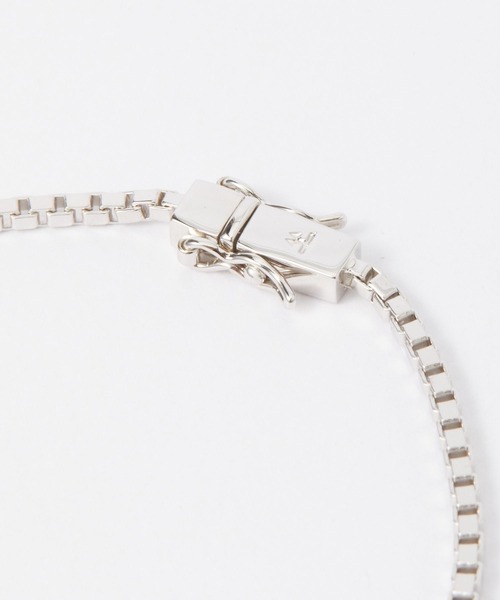 TOM WOOD(トムウッド)の「TOM WOOD Square Bracelet トムウッド スクエア ブレスレット(ブレスレット・メンズ・シルバー・6.5/7/7.5)」の4枚目の写真