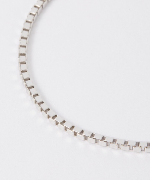 TOM WOOD(トムウッド)の「TOM WOOD Square Bracelet トムウッド スクエア ブレスレット(ブレスレット・メンズ・シルバー・6.5/7/7.5)」の5枚目の写真